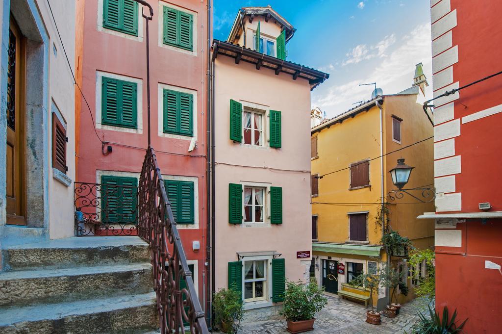 Residence Marco Polo Centro Storico Ровин Екстериор снимка